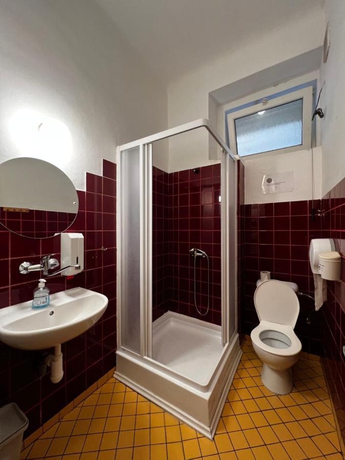 Hostal Clown And Bard Praga